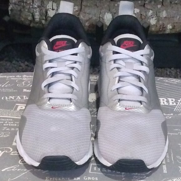 Women's Nike Air Max Tavas Sneakers - Picture 3 of 6